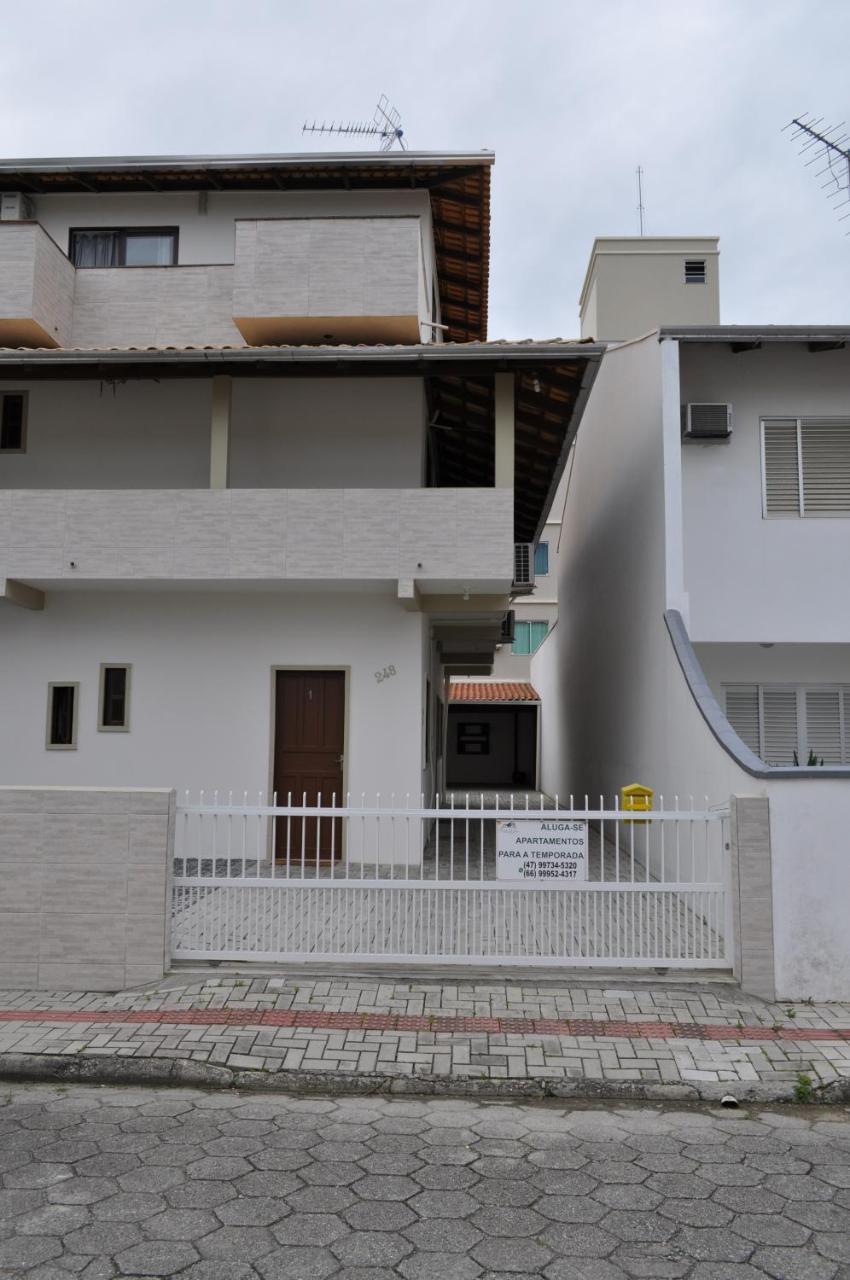 Apartamentos Bombinhas - 140 Metros Da Praia Exteriér fotografie